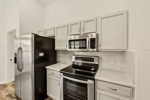 Kitchen - 11314 Shadow Moss Ct, Spring Hill, FL 34609 photo 3 of 4