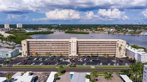 1847 Shore Dr S #202, South Pasadena, FL 33707