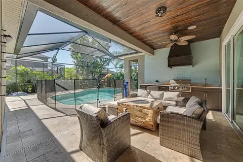 Exterior - 5806 Shell Ridge Dr, Lithia, FL 33547 photo 3 of 8