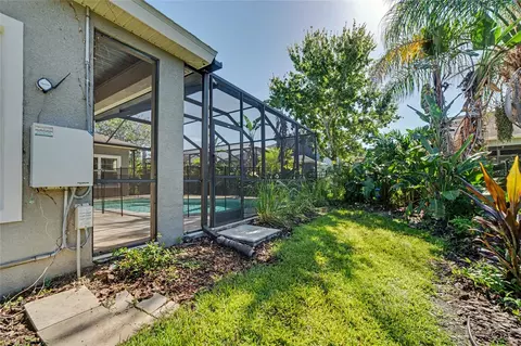 Exterior - 5806 Shell Ridge Dr, Lithia, FL 33547 photo 6 of 8