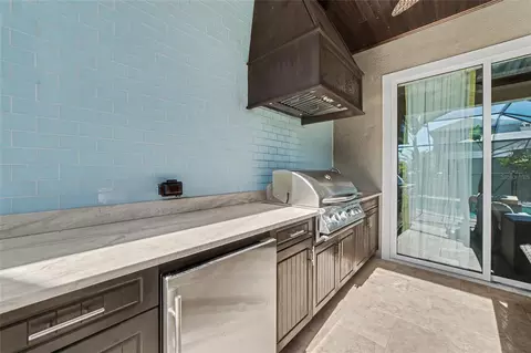 Kitchen - 5806 Shell Ridge Dr, Lithia, FL 33547 photo 4 of 4