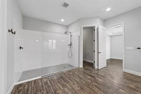 Bath - 5806 Shell Ridge Dr, Lithia, FL 33547 photo 3 of 5