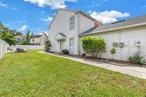 6240 Oak Cluster Cir, Tampa, FL 33634