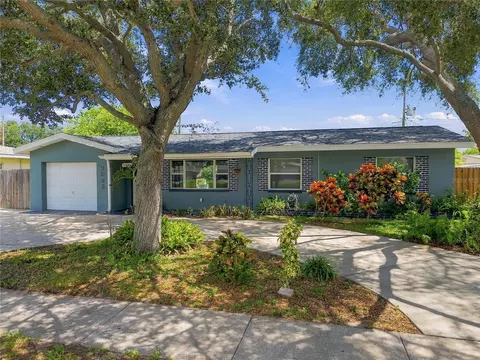 3243 58th St N, Saint Petersburg, FL 33710