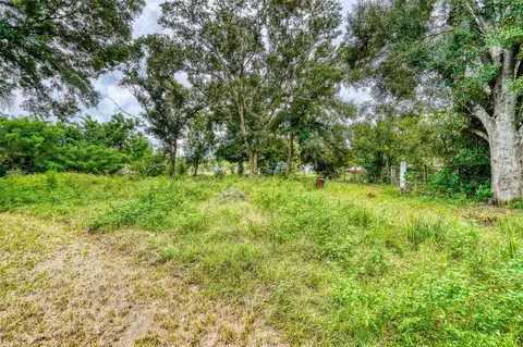 Exterior - 12713 Darren Pl, Riverview, FL 33579 photo 8 of 10
