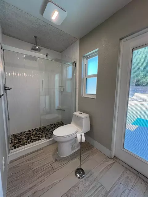 Bath - Undisclosed, Brandon, FL 33511 photo 2 of 3