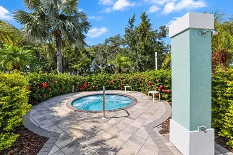 Exterior - 3820 Shimmering Oaks Dr, Parrish, FL 34219 photo 11 of 12