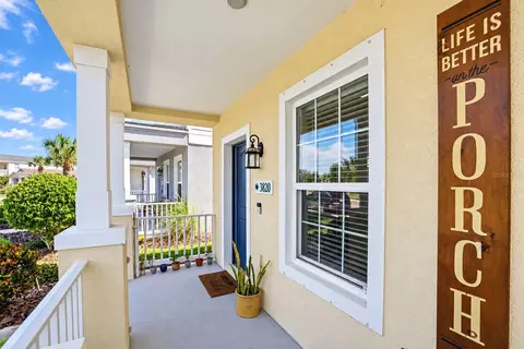 Exterior - 3820 Shimmering Oaks Dr, Parrish, FL 34219 photo 4 of 12
