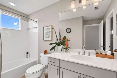 Bath - 3820 Shimmering Oaks Dr, Parrish, FL 34219 photo 3 of 3