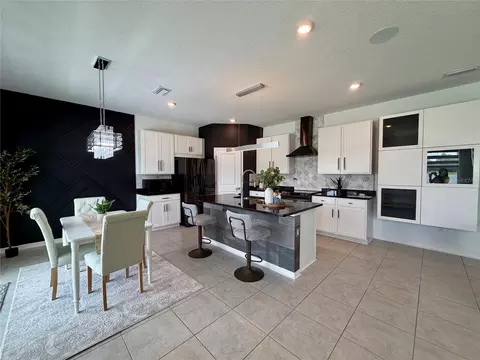 Kitchen - 11861 Brighton Knoll Loop, Riverview, FL 33579 photo 3 of 3