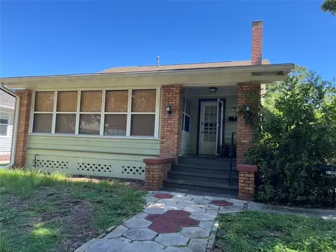 2721 27215 Burlington Ave N, Saint Petersburg, FL 33713