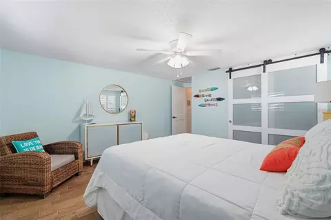 Bedroom - 13614 Evelane Dr, Hudson, FL 34667 photo 4 of 5