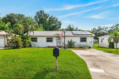 5260 43rd Ave N, Saint Petersburg, FL 33709