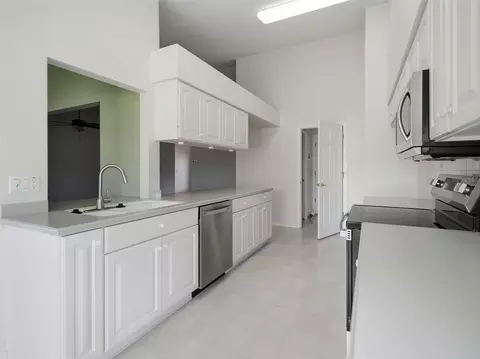 Kitchen - 1023 Almondwood Dr, New Port Richey, FL 34655 photo 2 of 4