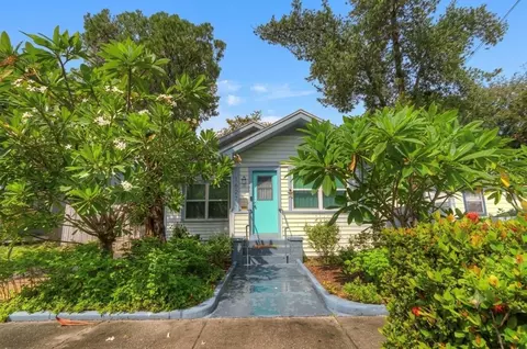 1527 13th St S, Saint Petersburg, FL 33705