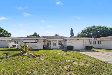 10214 Holly Dr, Port Richey, FL 34668