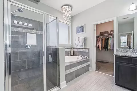 Bath - 10443 Alcon Blue Dr, Riverview, FL 33578 photo 1 of 2