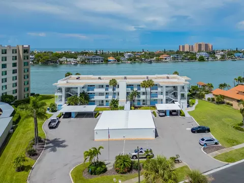 770 Island Way #N103, Clearwater, FL 33767