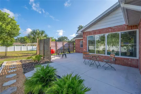 Exterior - 7801 Alafia Dr, Riverview, FL 33578 photo 4 of 7