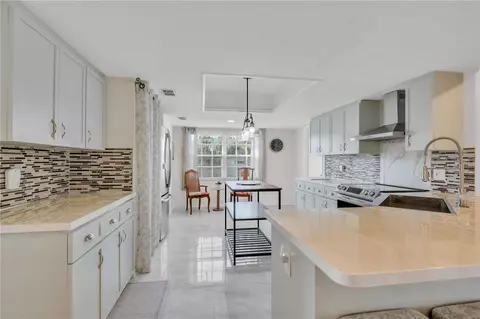 Kitchen - 7801 Alafia Dr, Riverview, FL 33578 photo 2 of 5