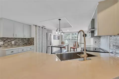 Kitchen - 7801 Alafia Dr, Riverview, FL 33578 photo 3 of 5