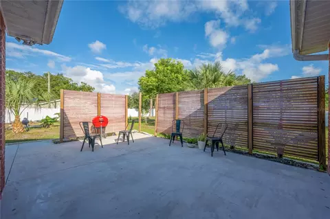 Exterior - 7801 Alafia Dr, Riverview, FL 33578 photo 3 of 7