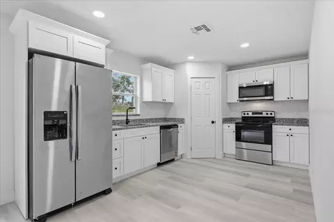 Kitchen - 12493 Killian St, Spring Hill, FL 34609 photo 1 of 4