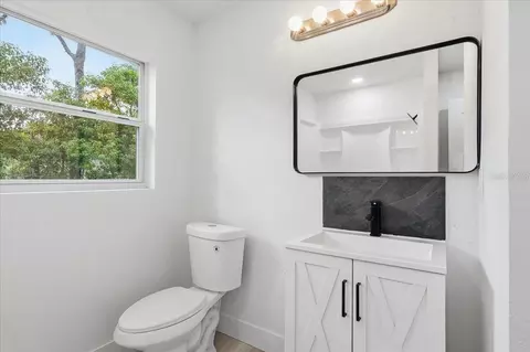Bath - 12493 Killian St, Spring Hill, FL 34609 photo 3 of 4