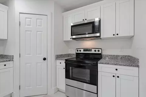 Kitchen - 12493 Killian St, Spring Hill, FL 34609 photo 4 of 4