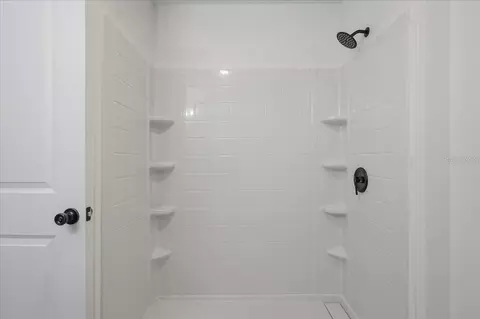 Bath - 12493 Killian St, Spring Hill, FL 34609 photo 2 of 4
