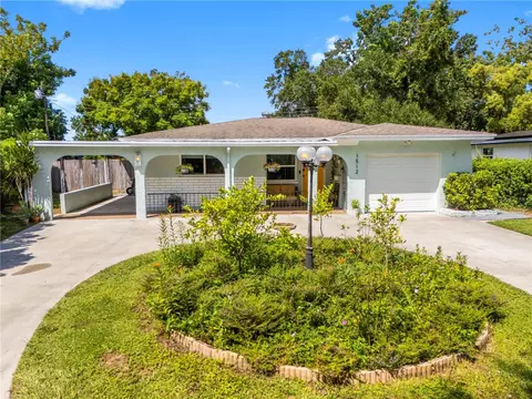 1512 Country Ln W, Clearwater, FL 33759
