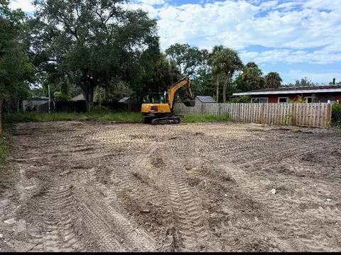 4210 Huntington St NE, Saint Petersburg, FL 33703