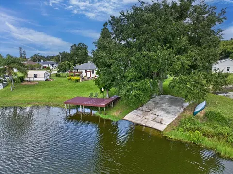 View/Area - 906 Retriever Ave, Seffner, FL 33584 photo 3 of 15