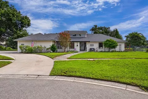 Exterior - 906 Retriever Ave, Seffner, FL 33584 photo 2 of 19