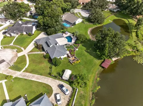 View/Area - 906 Retriever Ave, Seffner, FL 33584 photo 7 of 15