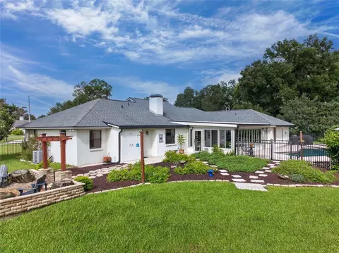 Exterior - 906 Retriever Ave, Seffner, FL 33584 photo 13 of 19