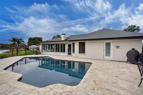 Exterior - 906 Retriever Ave, Seffner, FL 33584 photo 4 of 19