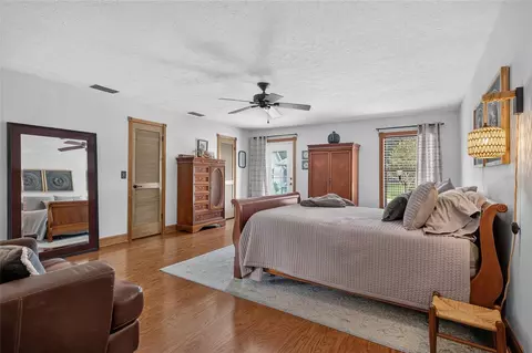 Bedroom - 906 Retriever Ave, Seffner, FL 33584 photo 1 of 9