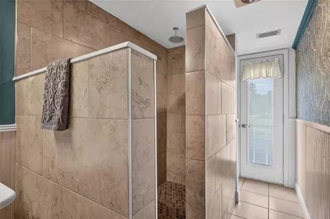 Bath - 906 Retriever Ave, Seffner, FL 33584 photo 7 of 8