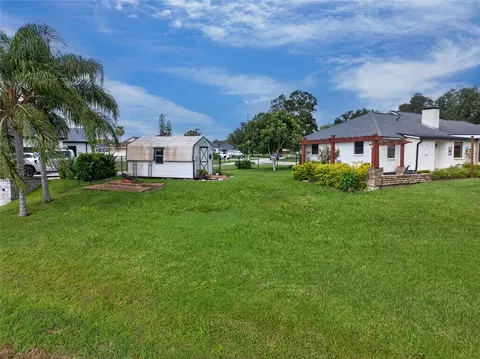 Exterior - 906 Retriever Ave, Seffner, FL 33584 photo 16 of 19
