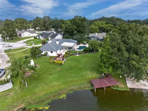 View/Area - 906 Retriever Ave, Seffner, FL 33584 photo 2 of 15