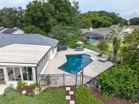 View/Area - 906 Retriever Ave, Seffner, FL 33584 photo 10 of 15
