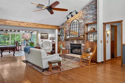 Living - 906 Retriever Ave, Seffner, FL 33584 photo 2 of 2