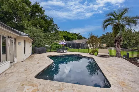 Exterior - 906 Retriever Ave, Seffner, FL 33584 photo 3 of 19