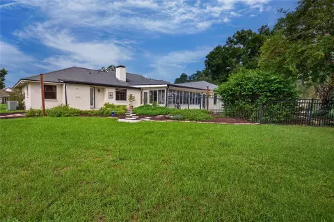 Exterior - 906 Retriever Ave, Seffner, FL 33584 photo 10 of 19