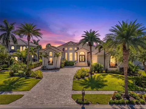 6320 Pasadena Point Blvd, Gulfport, FL 33707