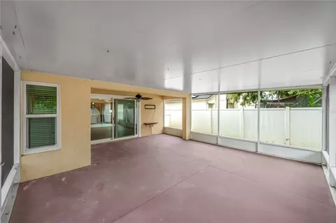 Exterior - 13935 Chalk Hill Pl, Riverview, FL 33579 photo 7 of 10