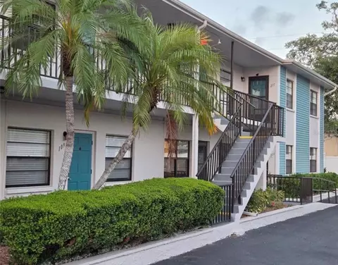 5925 Terrace Park Dr N #209, Saint Petersburg, FL 33709