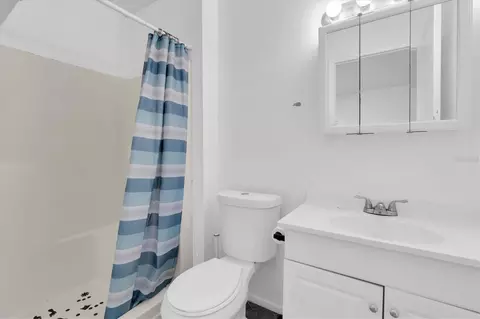 Bath - 373 5th St NW, Largo, FL 33770 photo 5 of 8