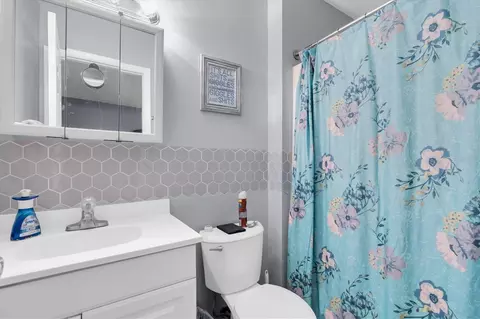 Bath - 373 5th St NW, Largo, FL 33770 photo 8 of 8